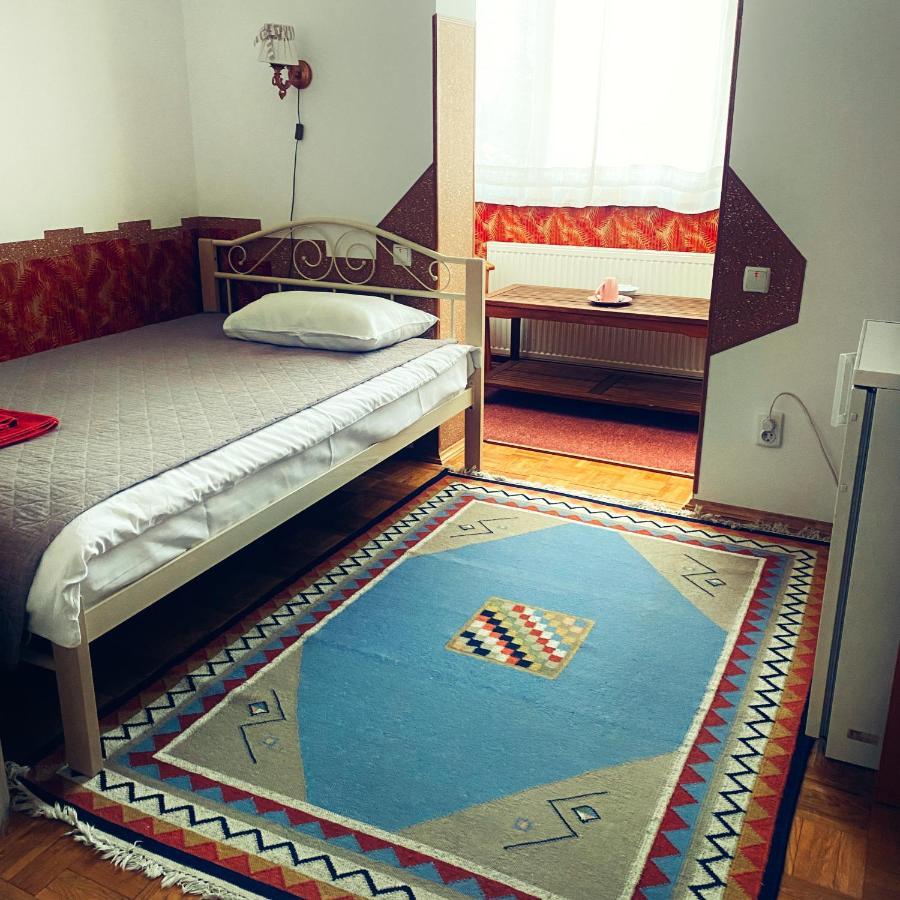 Malvy Hotel トラスコヴェッツ エクステリア 写真